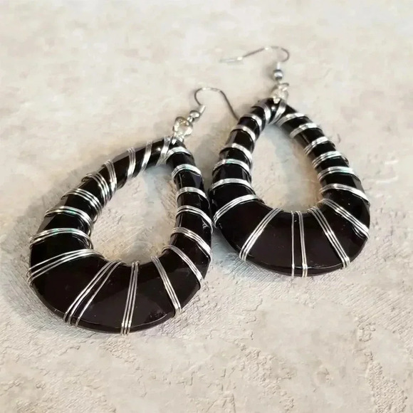 Handcrafted Retro 80s Statement Black Lucite Open Teardrop Wire Wrapped Earrings - Picture 1 of 5